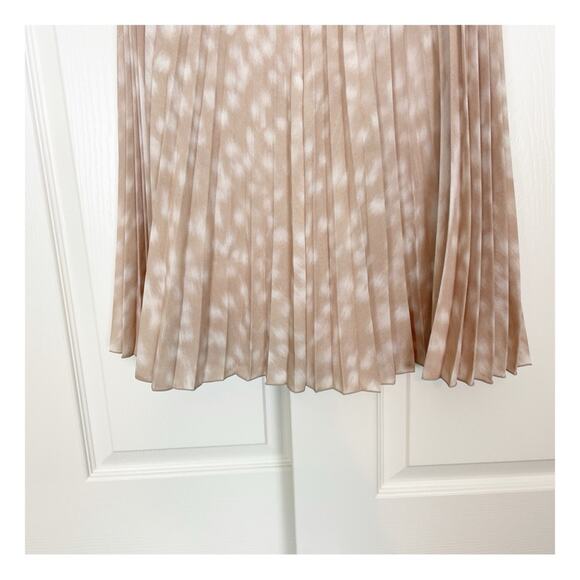 Burberry Rersby Spotted Deer Print Pleated Skirt NWOT - Picture 8 of 12